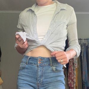 Tommy Hilfiger cotton button down 🐚🇺🇸